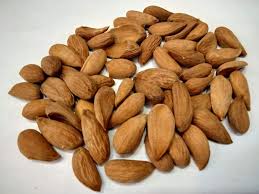 تصویر 1 از خرید عمده بادام شیرین مامایی با کیفیت عالی
